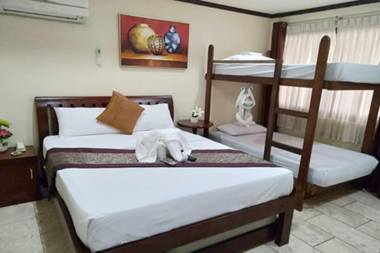 Suzuki Beach Hotel Olongapo Bagian luar foto